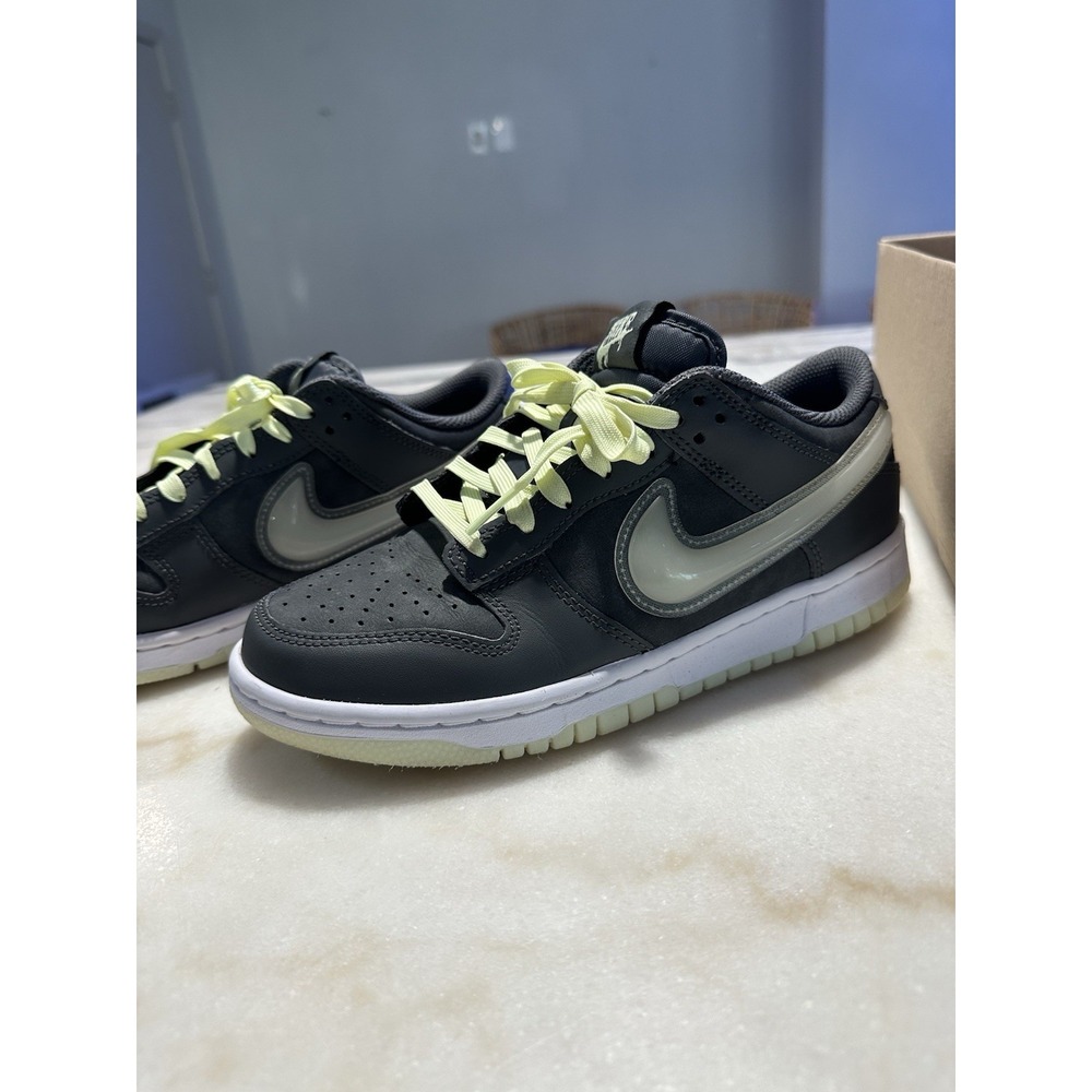 Nike Dunk Low Halloween Scream Green Preowned 6Y 7.5W with Box